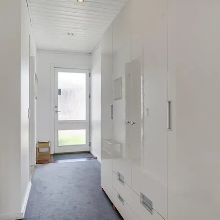 Nomi - 85m From The Sea By Interhome Lejlighed *